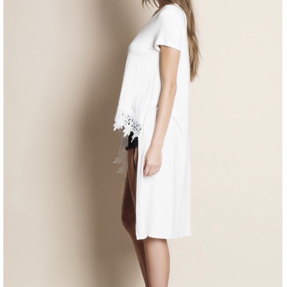 Crochet hem high low white tunic - Picture 2 of 3